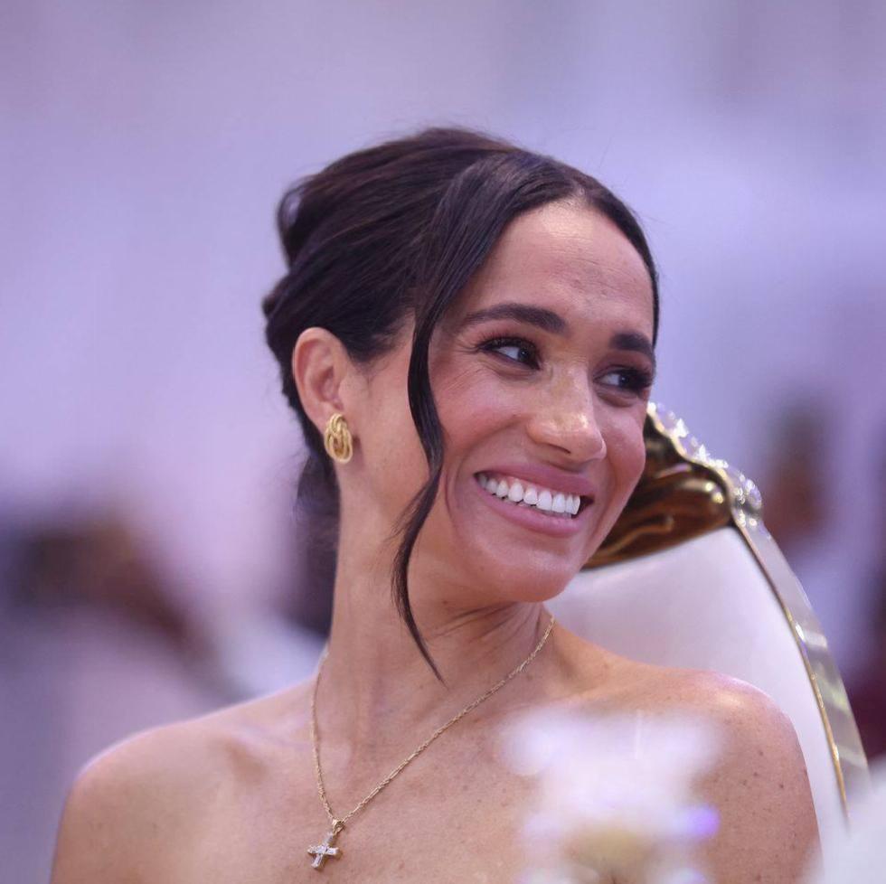 Meghan Markle'nin Prenses Diana'nın Kolyesini Taşıması