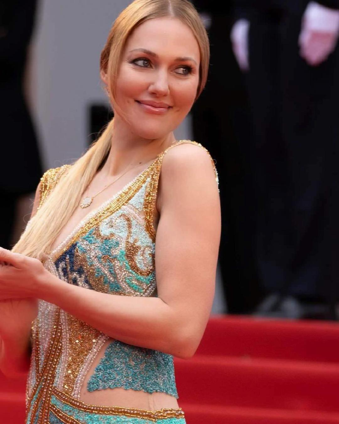 Meryem Uzerli: Cannes Film Festivali'nde Göz Kamaştırdı