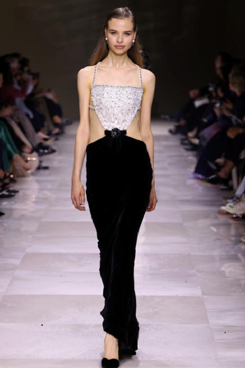 Giorgio Armani 2024-2025 Sonbahar/Kış Haute Couture Koleksiyonu