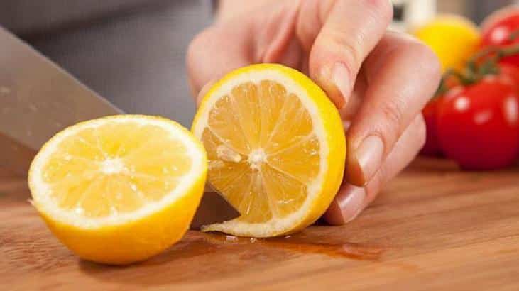 Koltuk Altına Limon Sürmenin Faydaları ve Dikkat Edilmesi Gerekenler