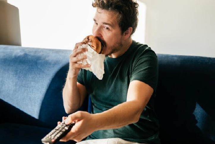 Aile Sofralarının Önemi ve Modern Yemek Alışkanlıkları