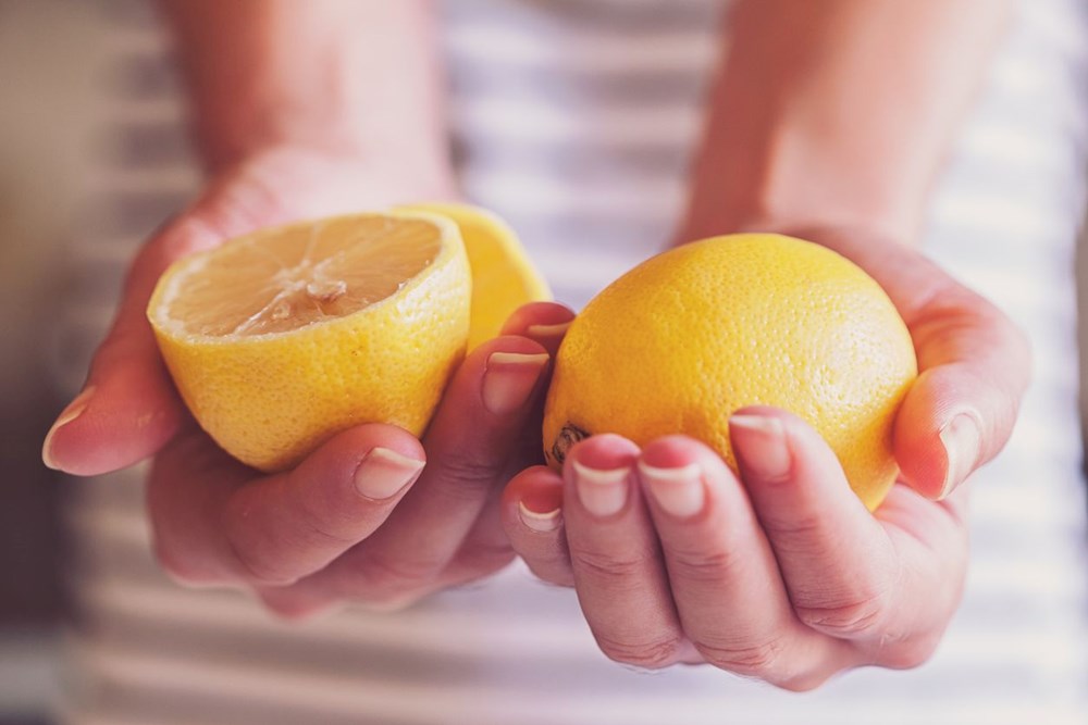 Limonlu Suyun Faydaları ve Kilo Kontrolü