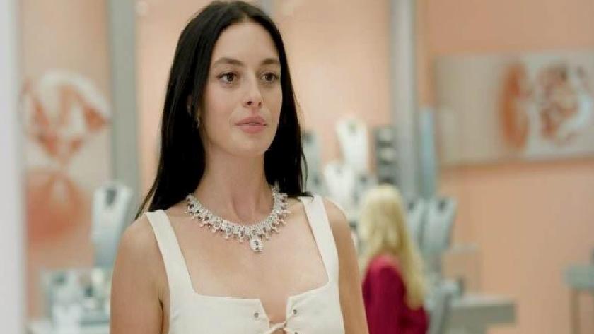 SHOW TV'nin Deha Dizisi: Esme'nin Kıyafetleri ve Markaları