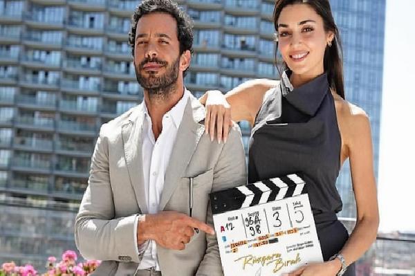 Hande Erçel'in IMDb Başarısı ve Sosyal Medya Tepkileri