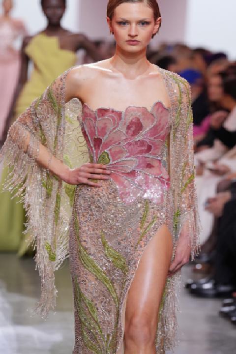 Elie Saab İlkbahar-Yaz 2025 Haute Couture Defilesi