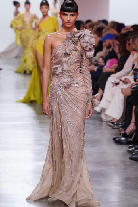 Elie Saab İlkbahar-Yaz 2025 Haute Couture Defilesi